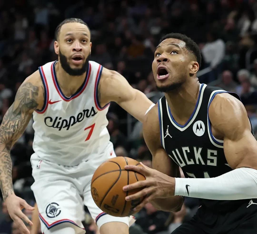 包含密尔沃基雄鹿迎NBA季后赛关键赛；转会期扳平良机；震撼外界；球队文化再被提及的词条