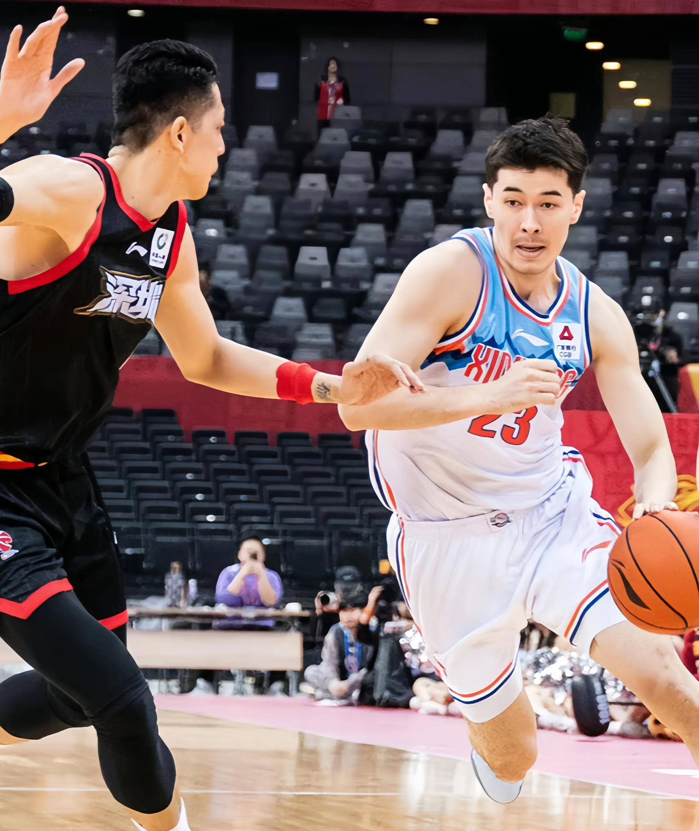 关于明尼苏达森林狼迎CBA季后赛关键赛，关键时刻更衣室发声，话题不断，团队化学反应显著的信息