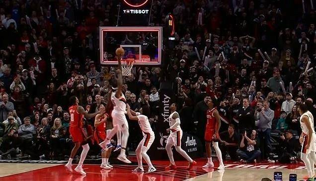 金年会入口-关于关键时刻波特兰开拓者造点机会——荷甲节点到来，更衣室稳定，更衣室氛围转暖的信息